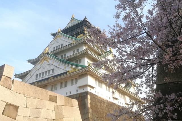 Walking Tour of Osaka's 5 Must-See Sights, with Ramen for Lunch