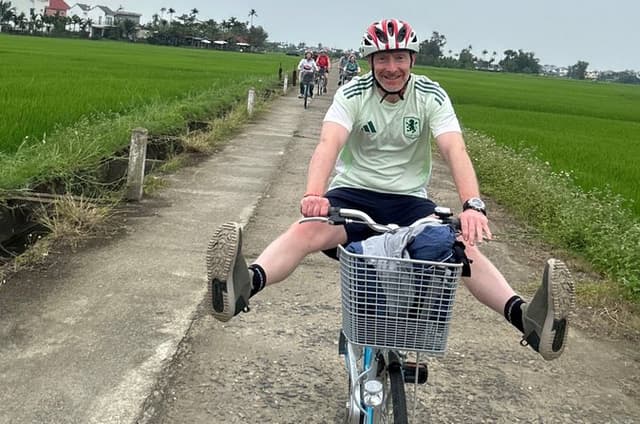 Hoi An Bike-cycling-Fishing net-Rice Wine-Noodle-w carving-lunch