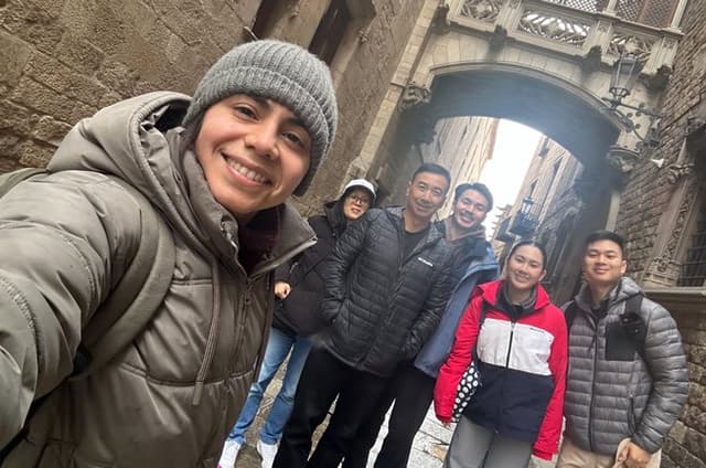 Story Of Barcelona With Private Guide Sagrada Familia & Gothic