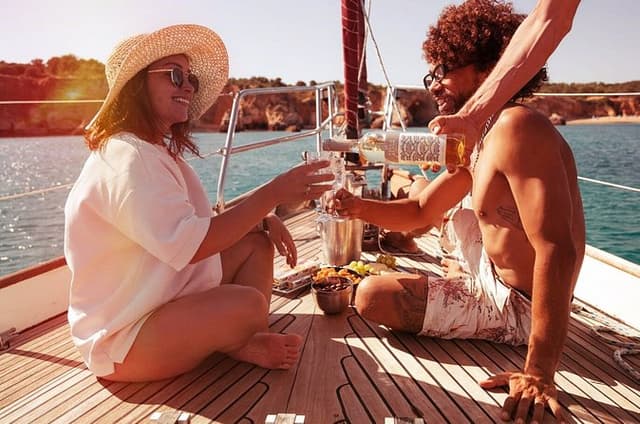 True Private Sailing Experience with Snacks and Wine Algarve