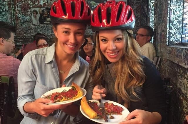 Chicago Bike & Classic Food Tour: Bikes, Bites & Views - Adults