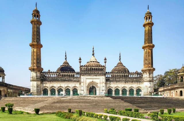 Private Full Day Guided Tour of Lucknow with Lunch