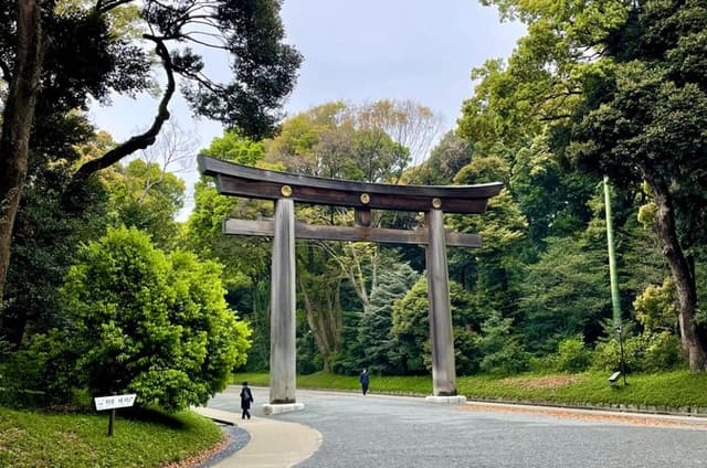 Harajuku and Meiji Jingu Cultural Walking Tour Tokyo