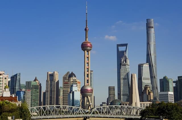 Shanghai Highlights City Tour : Yuyuan Garden, Bund & Tianzifang