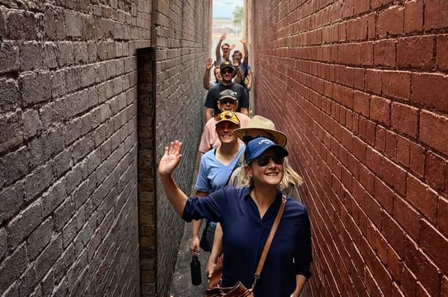 Melbourne Walking Tour: Explore Top Sights & Hidden Gems