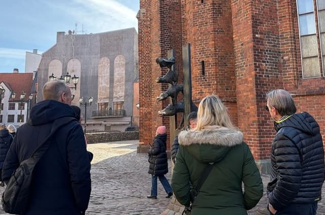 Riga Old Town Walking Tour: Stories, Legends & Riga Black Balsam