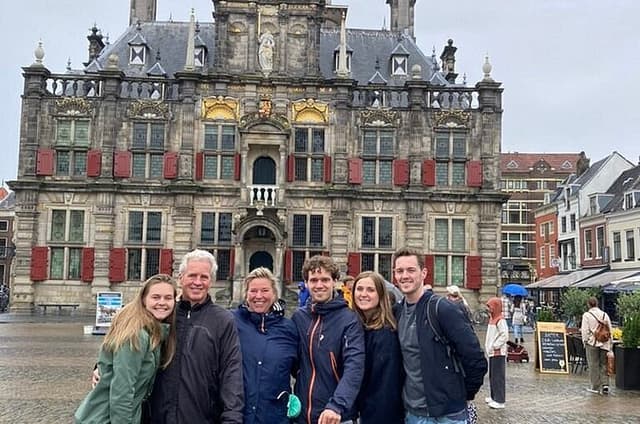 Delft: English Walking Tour of the Old City Center