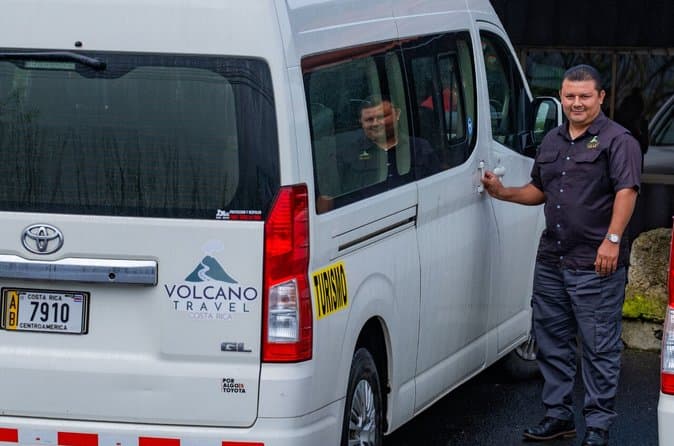 Reliable Private Transport: La Fortuna to San Jose