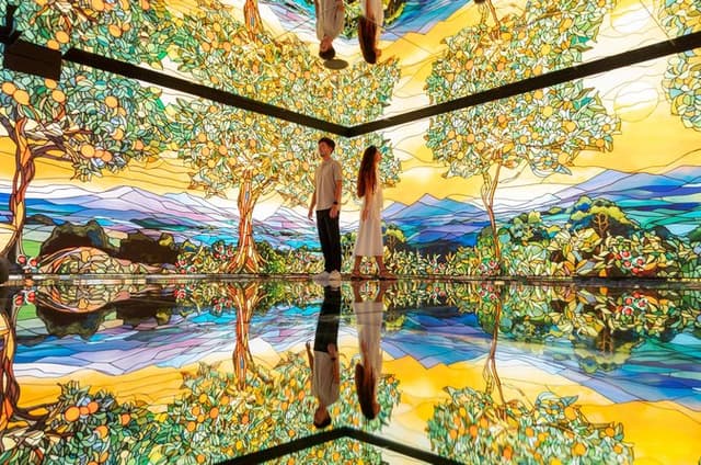 White Rabbit : The Immersive Experience of Barcelona