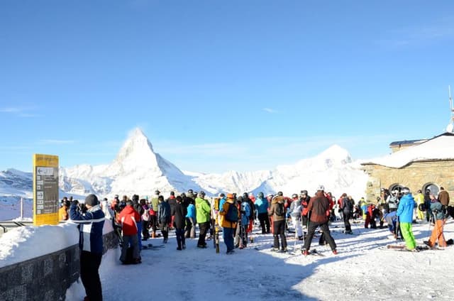 Private Zermatt Cultural Christmas Stroll with Matterhorn Views
