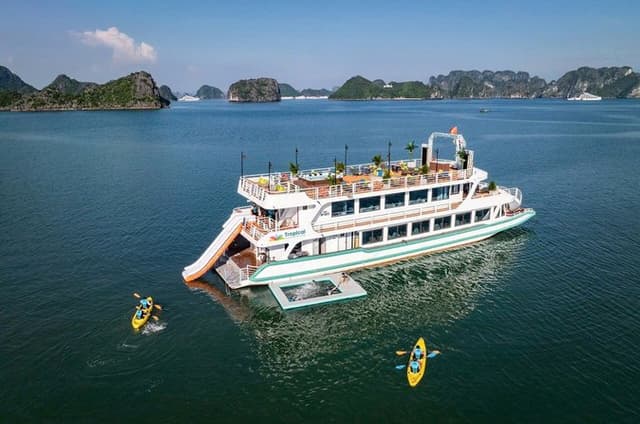 Lan Ha Bay full day tour from Hanoi or Cat Ba town