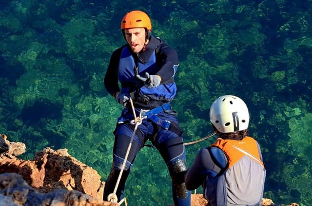 Coasteering at Portinho da Arrábida