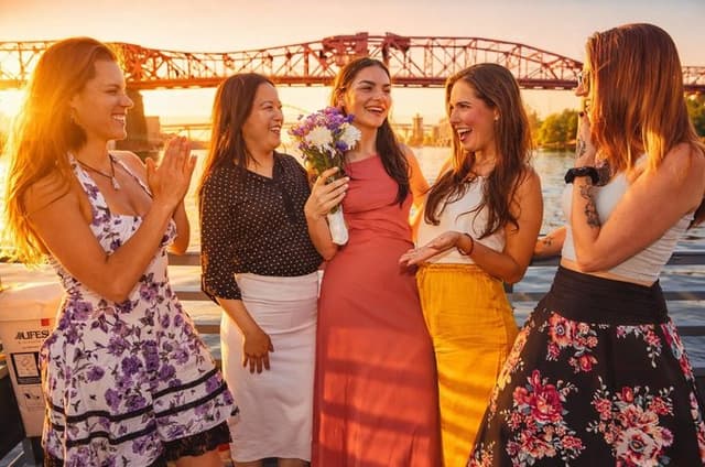 2-Hour Sunset River Cruise - Portland, Oregon