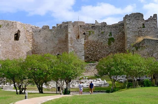 Private 4 Hour Patras Tour History Culture and Wine Tasting