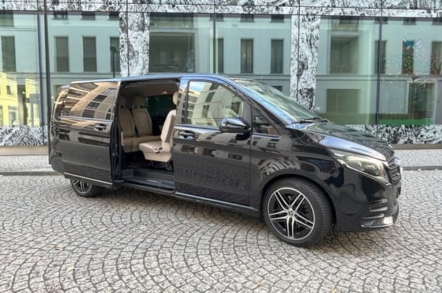 Private Transfer from Bregenz to Zurich Airport