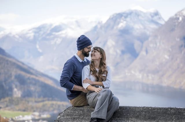 Private Aurlandsfjord SUV Photoshoot Adventure