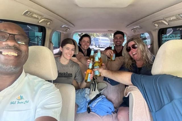 St. Lucia Private Airport Transfer (UVF) – Round Trip