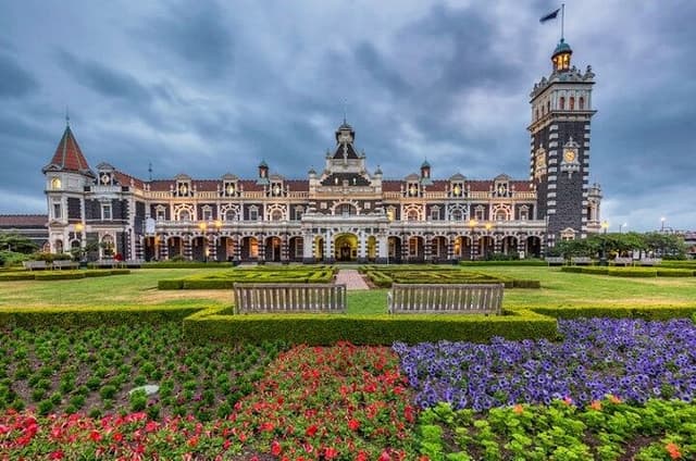 Dunedin Architectural City Self-Guided Walking Tour with an APP