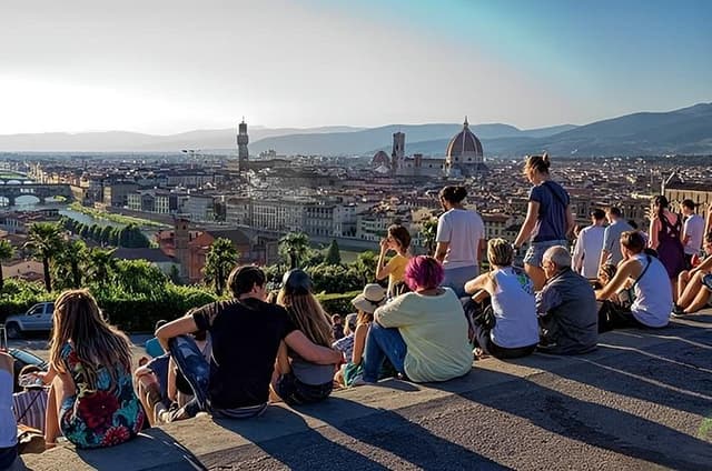 Tour in golf cart Piazzale Michelangelo and hills of florence