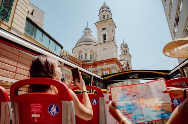 Genoa Vip Tour By Open bus