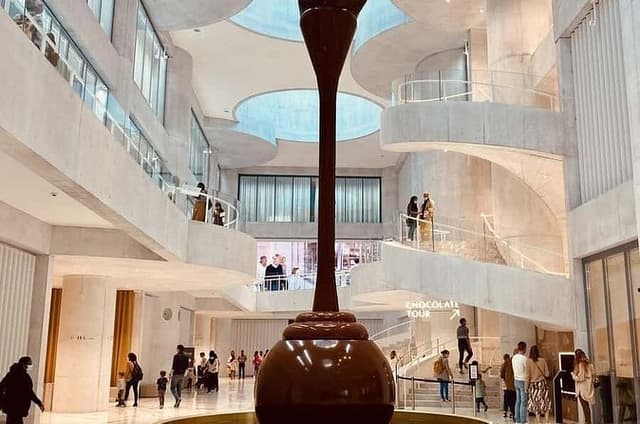 Visit Lindt Home of Chocolate, Lake Cruise and Uetliberg