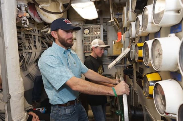 Iowa Experience Crew Led Engineering Tour