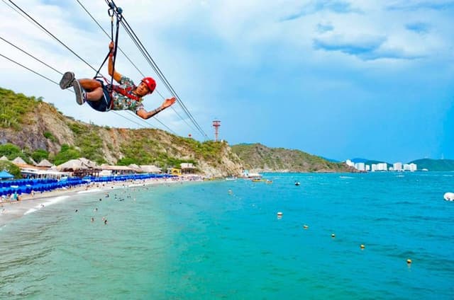 Canopy Extreme Adventure at the Aquarium and Playa Blanca