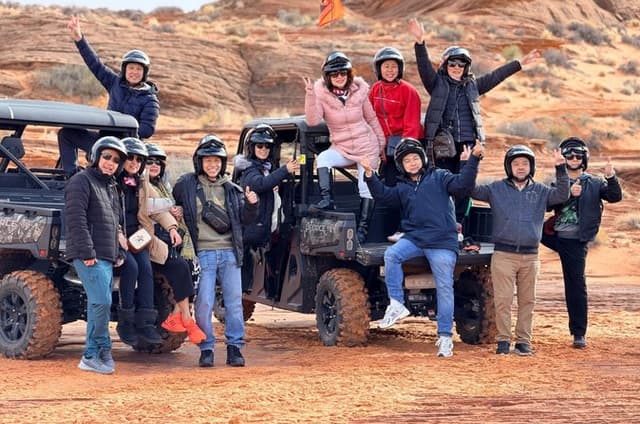 2 Hour Ride-With-A-Guide UTV Tour with Views of Lake Powell Area