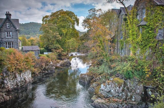 North Wales and Caernarfon Castle day tour from Chester