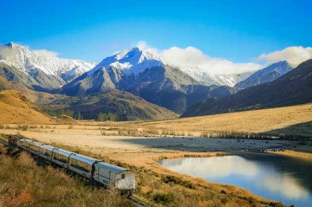 TranzAlpine Train & Small Group Tour to Arthurs Pass with Lunch