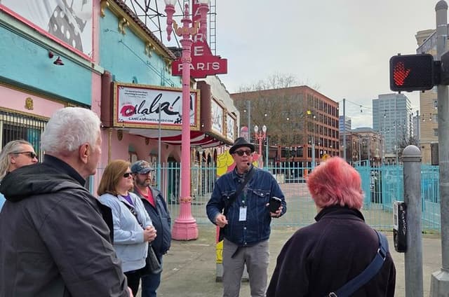 Tour a Pie por el Centro Histórico de Portland (En español)