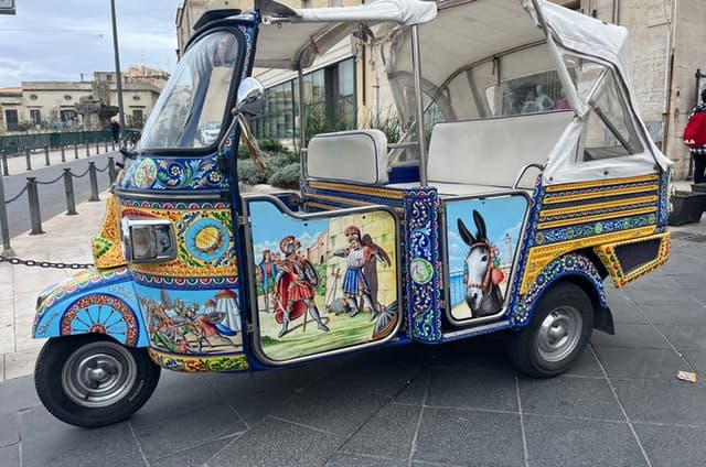 Tour of Syracuse Island of Ortigia by TUK TUK