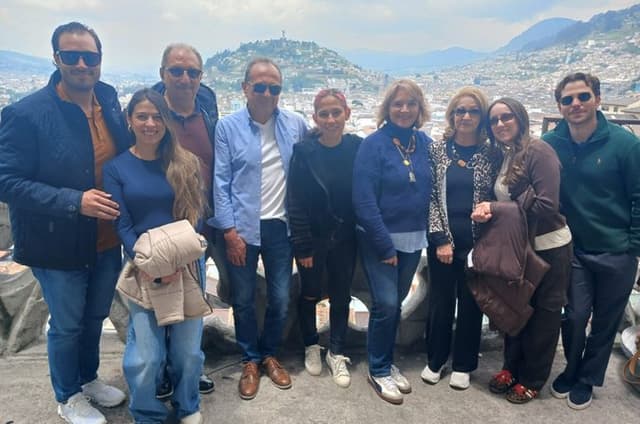 Quito Old Town Walking tour small groups Chocolate taste included