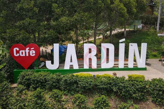 Jardín, Andes & Hispania Full-Day Tour from Medellín