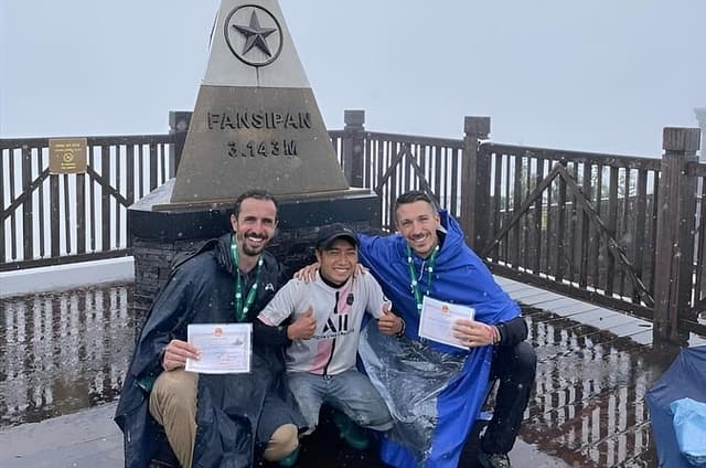 Sapa 1 Day Climb up to Fansipan Mountain with Local Guide