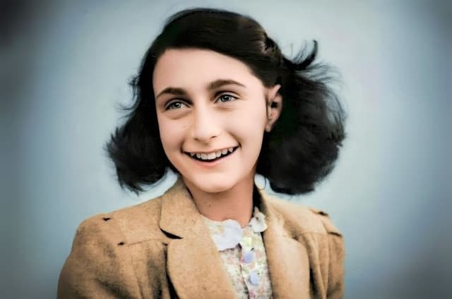 In the Footsteps of Anne Frank: Amsterdam during WWII