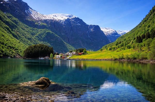 Self-Guided Bergen to Oslo Daytrip With Flamsbana & Fjordcruise