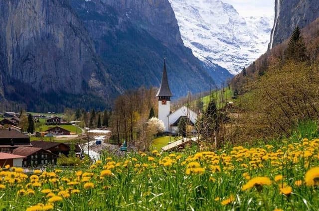 Private Day Tour to Interlaken,Lauterbrunnen & Alpine Gorge Walk