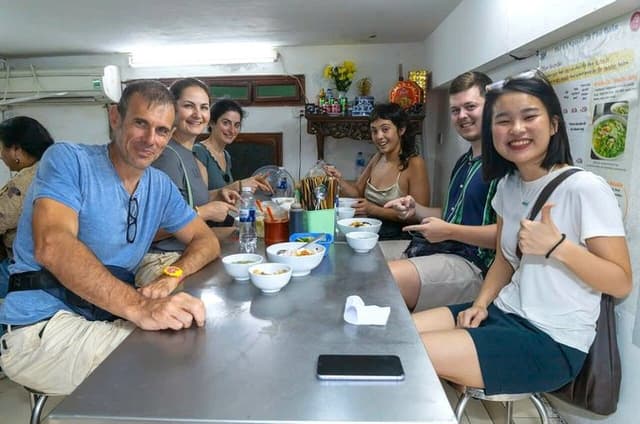 [HOT] Hanoi Old Quarter Walking Street Food - Small Group Tour