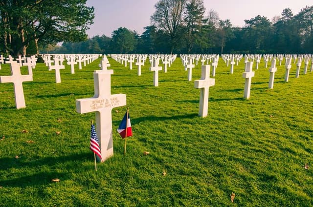 Normandy D Day Beaches Private Tour from Deauville