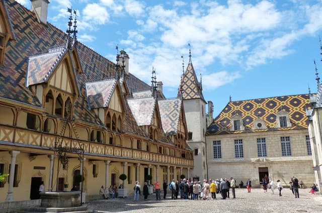 Guided tour of Beaune with your professional guide!