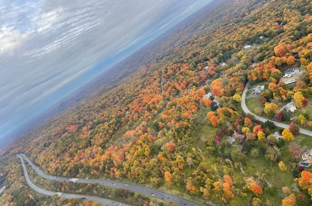 Private Fall Foliage Helicopter Tour for 2-6 from Westchester