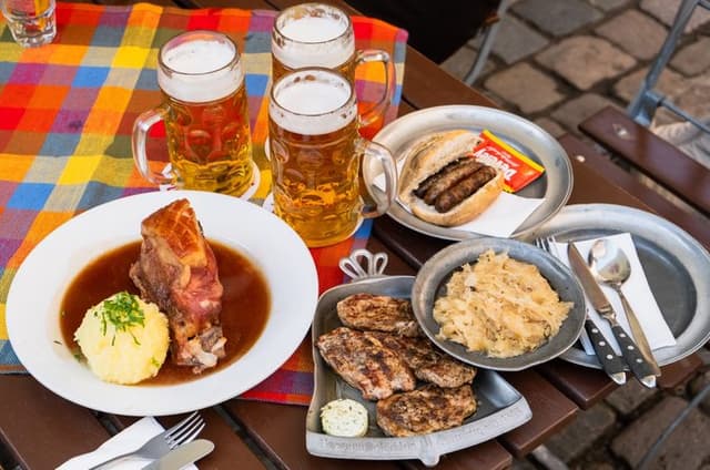 Nuremberg Food Tour with Full Meal & Drinks by Do Eat Better