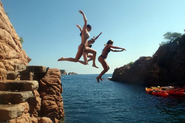Costa Brava Tour: Easy Hike, Snorkel & Cliff Jump from Barcelona