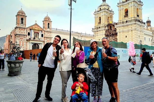 Lima Historic Center Walking Tour & San Francisco Catacombs