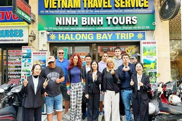 Ninh Binh Tour 1 Day: Hoa Lu, Tam Coc, Mua Cave, Bich Dong Pagoda
