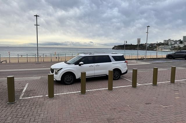 Private Sydney Highlights Tour with Bondi Beach and Hotel Pickup