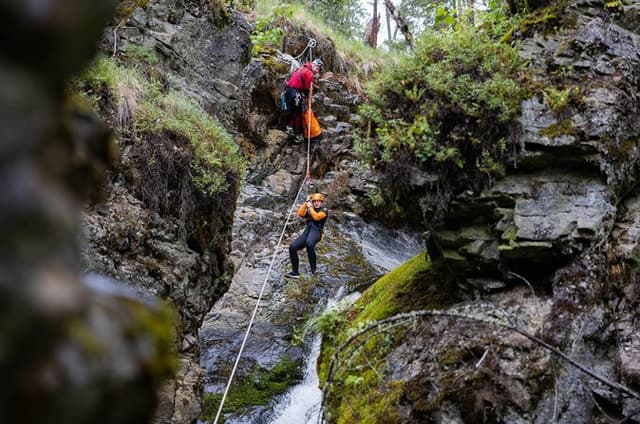 Adrenaline Canyoning Tour Kelowna - Falls, Rappelling & Adventure
