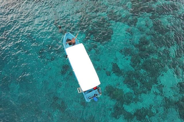 Private Gili Snorkeling Tour: Turtles, Reefs + GoPro & Drone