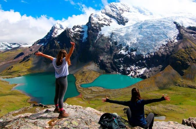 Ausangate Trek: Andean Wonder